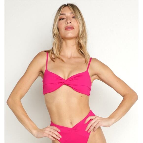 L*Space Ringo Bikini Top in Bougainvillea Pink Size Small NWT Adjustable - Picture 1 of 6